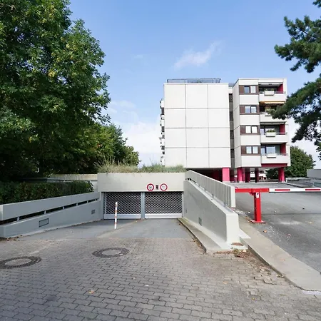 Berolina Grosser Ankerplatz * داهم